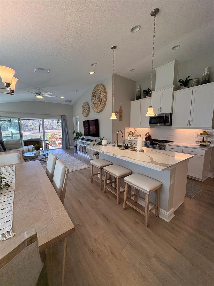 Image 6 of 28 For 12558 Oak Hill Way