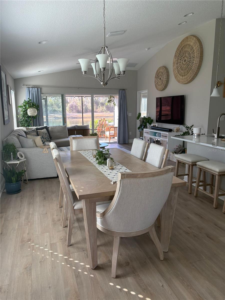 Image 7 of 28 For 12558 Oak Hill Way