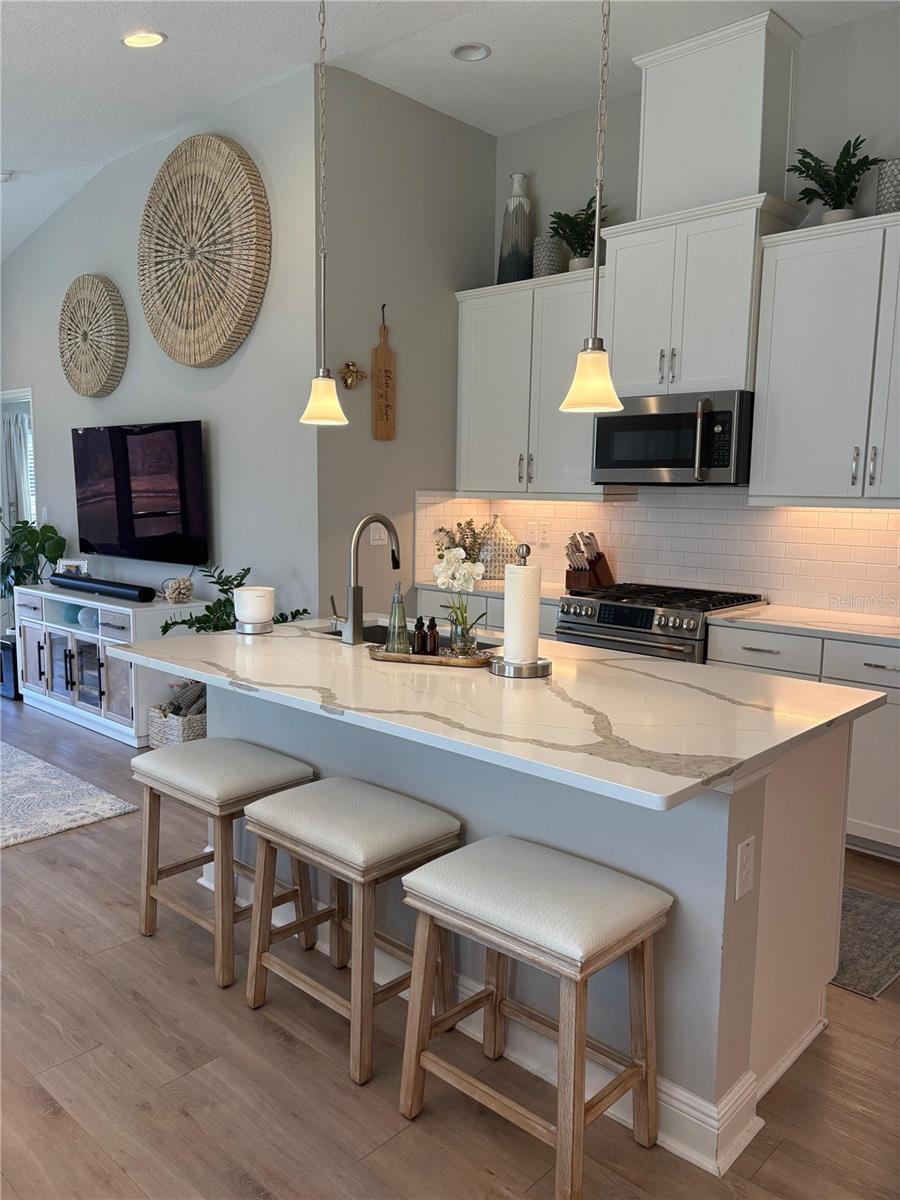 Image 8 of 28 For 12558 Oak Hill Way