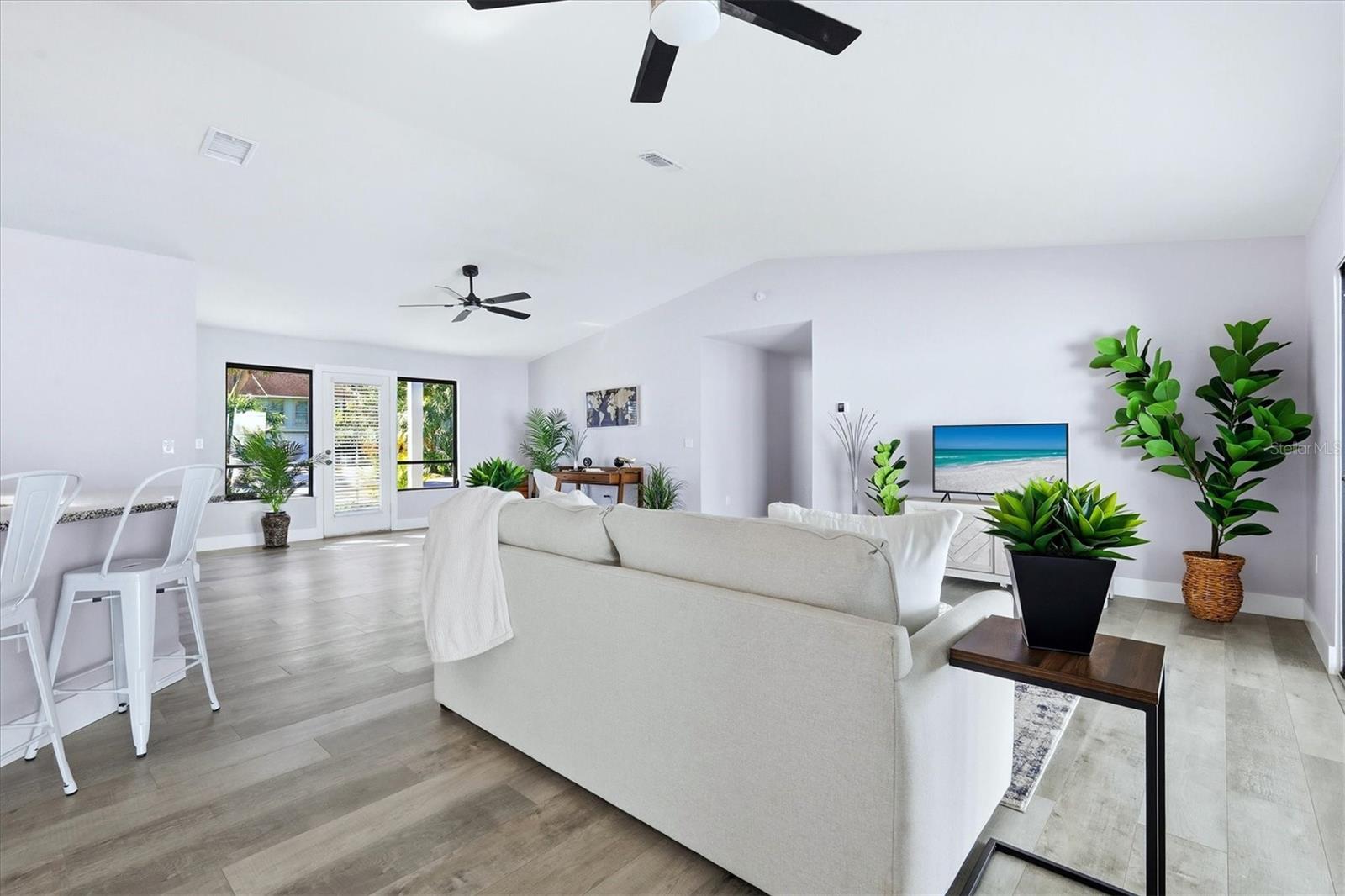 Image 10 of 40 For 903 72nd St Nw