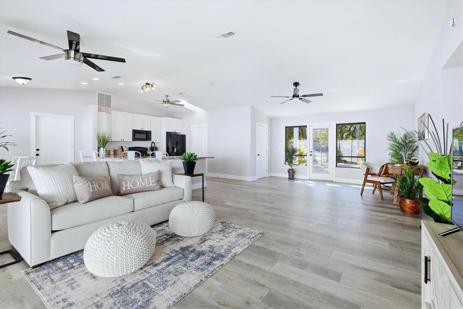 Image 13 of 40 For 903 72nd St Nw