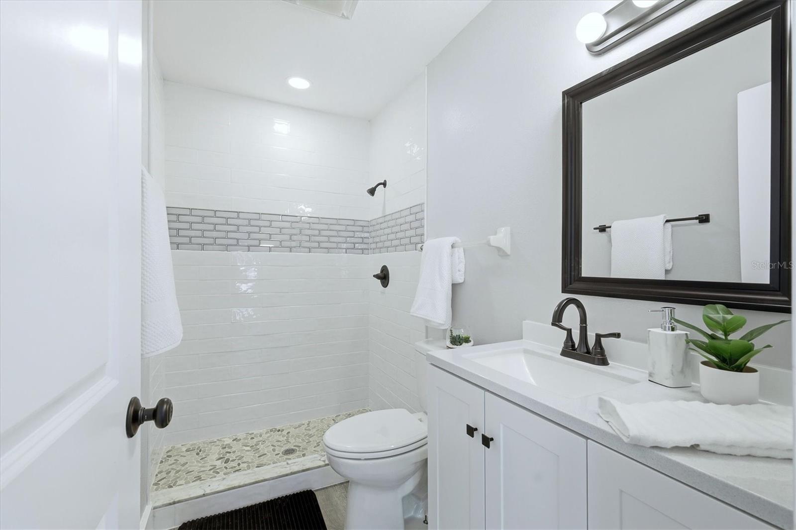 Image 26 of 40 For 903 72nd St Nw