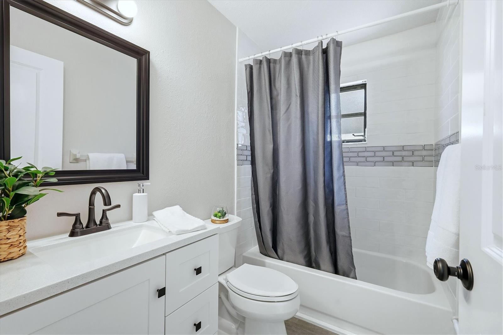 Image 27 of 40 For 903 72nd St Nw