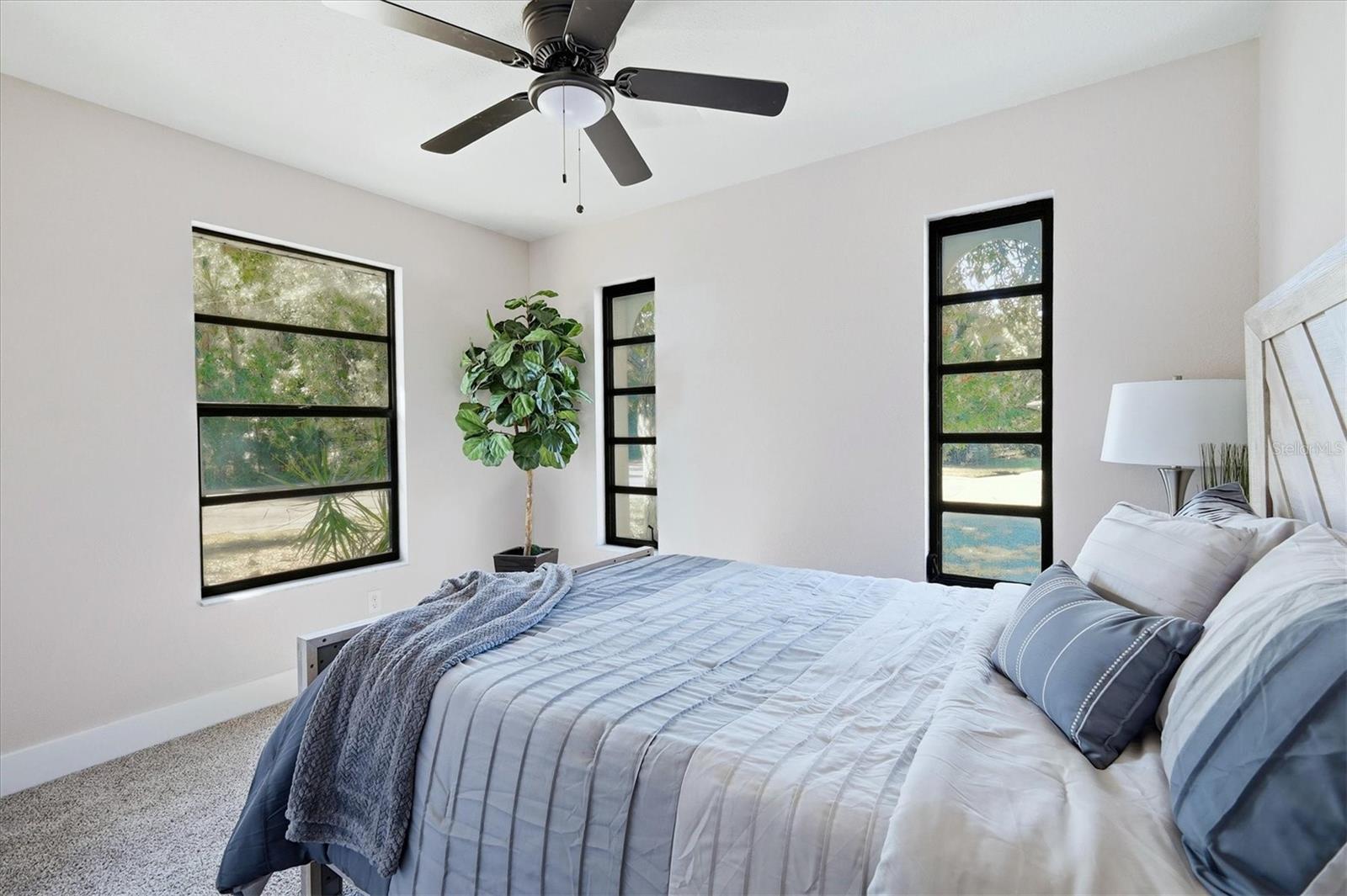 Image 29 of 40 For 903 72nd St Nw