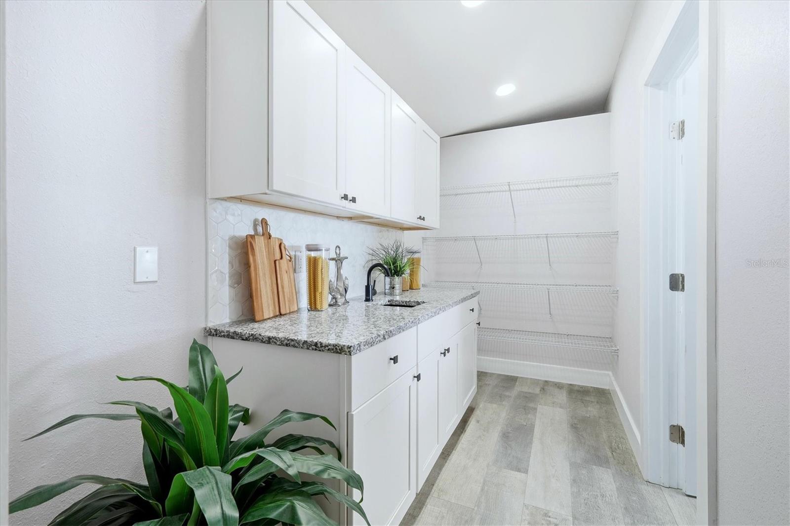 Image 30 of 40 For 903 72nd St Nw