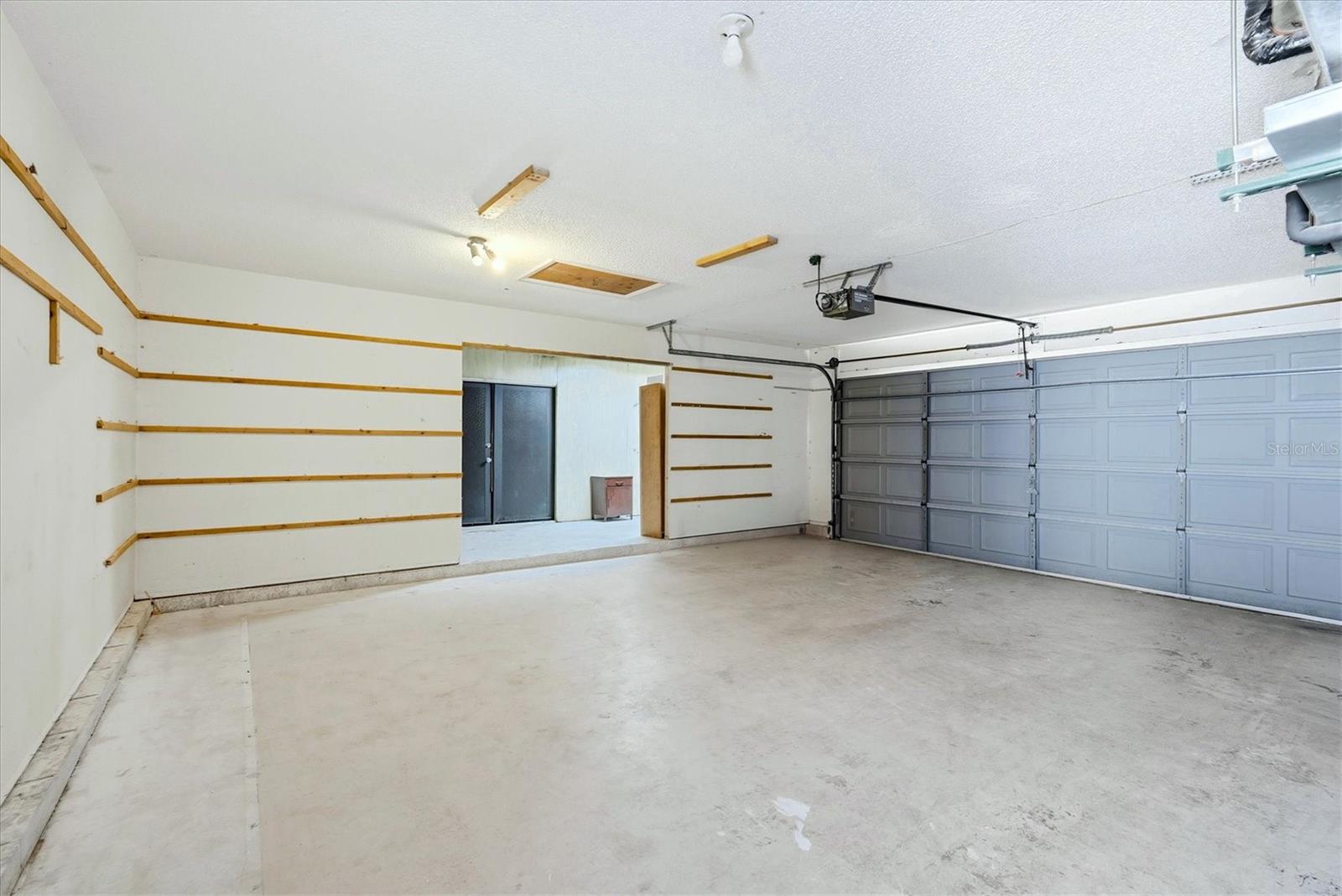 Image 31 of 40 For 903 72nd St Nw