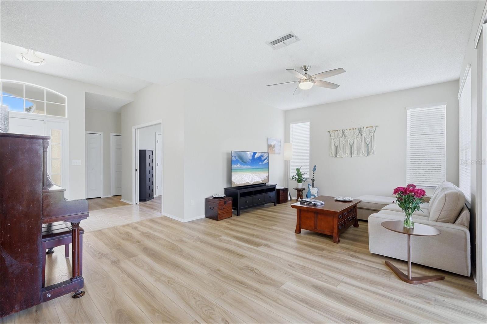 Image 4 of 39 For 4415 50th Drive W