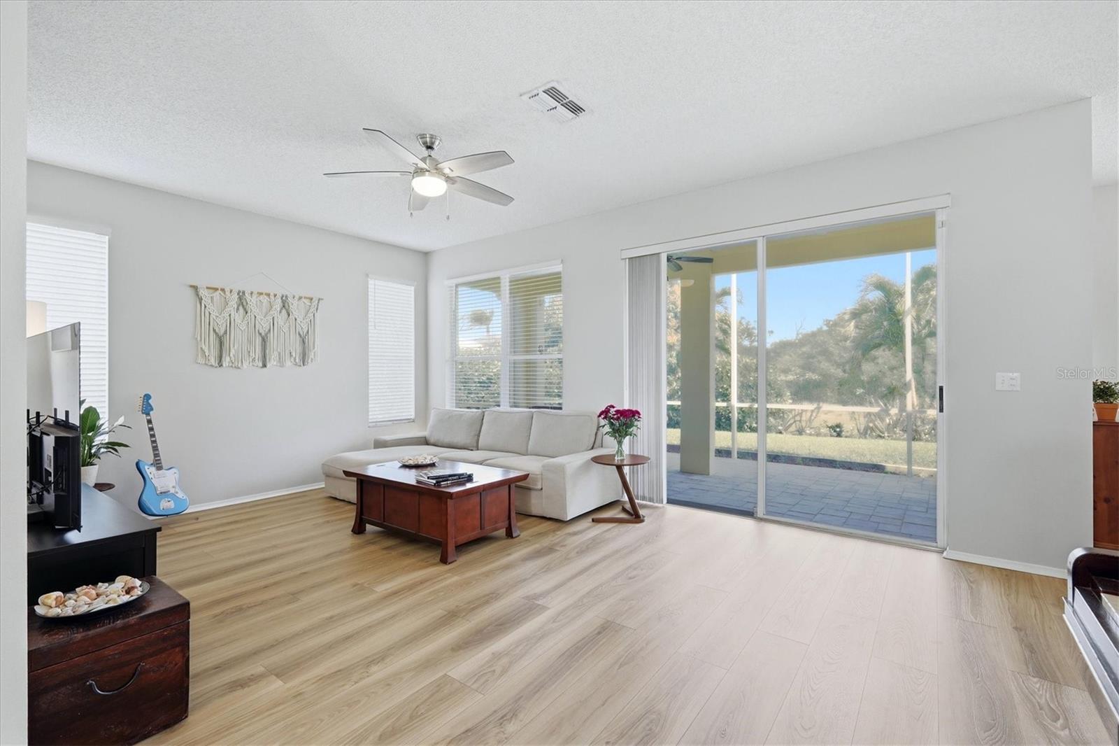 Image 5 of 39 For 4415 50th Drive W