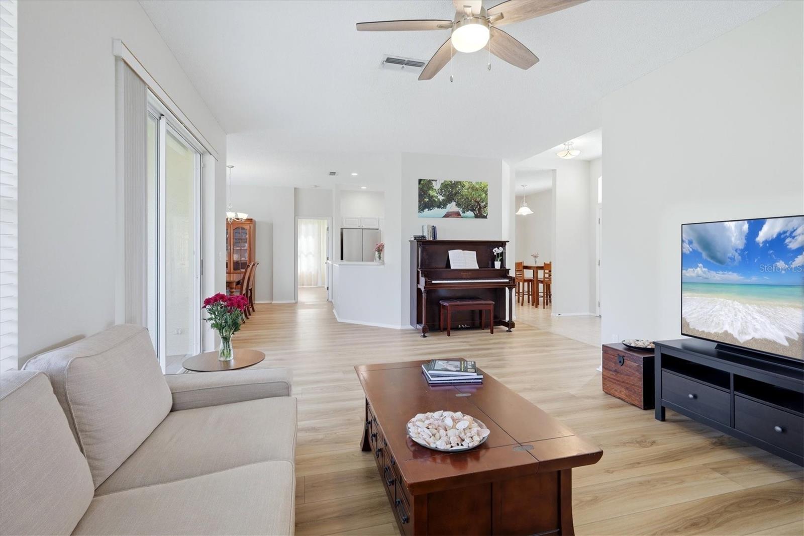 Image 6 of 39 For 4415 50th Drive W