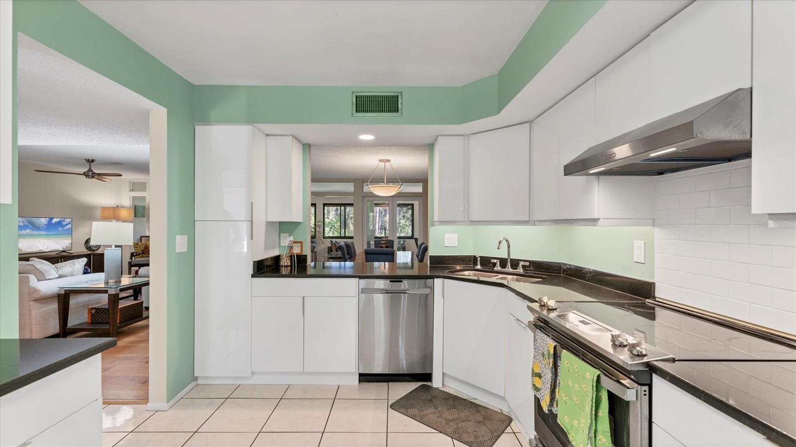 Image 11 of 31 For 4957 Cross Creek Road 4957