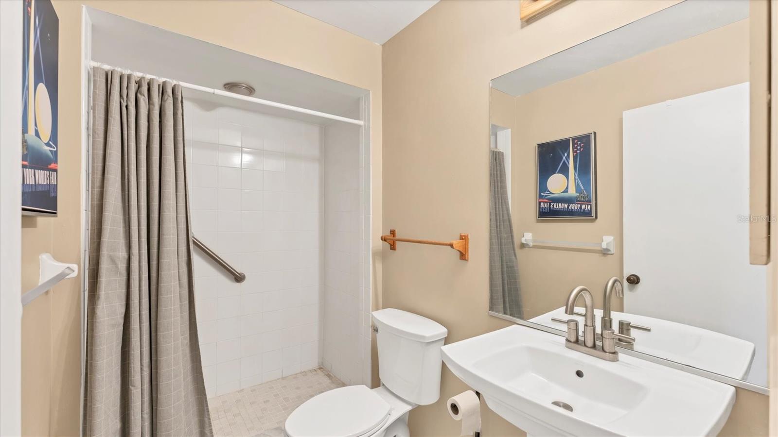 Image 18 of 31 For 4957 Cross Creek Road 4957