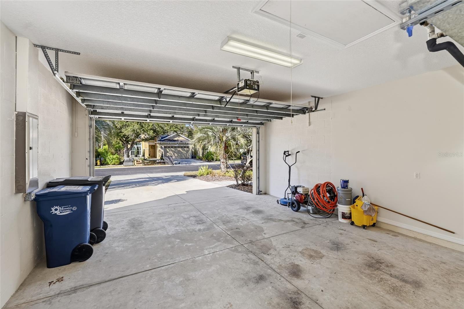 Image 35 of 55 For 8124 Tabbystone Place