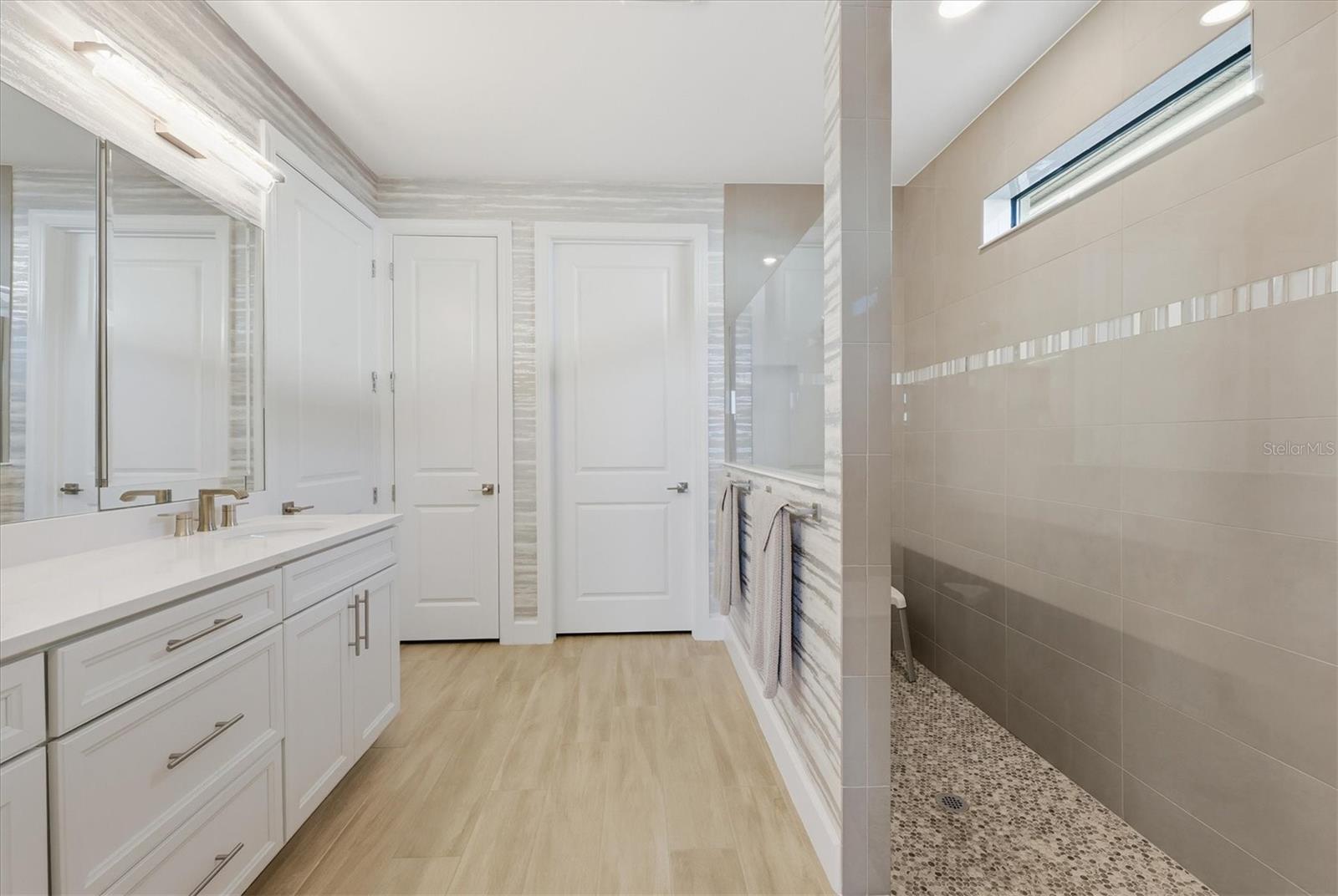 Image 38 of 80 For 7885 Mainsail Lane