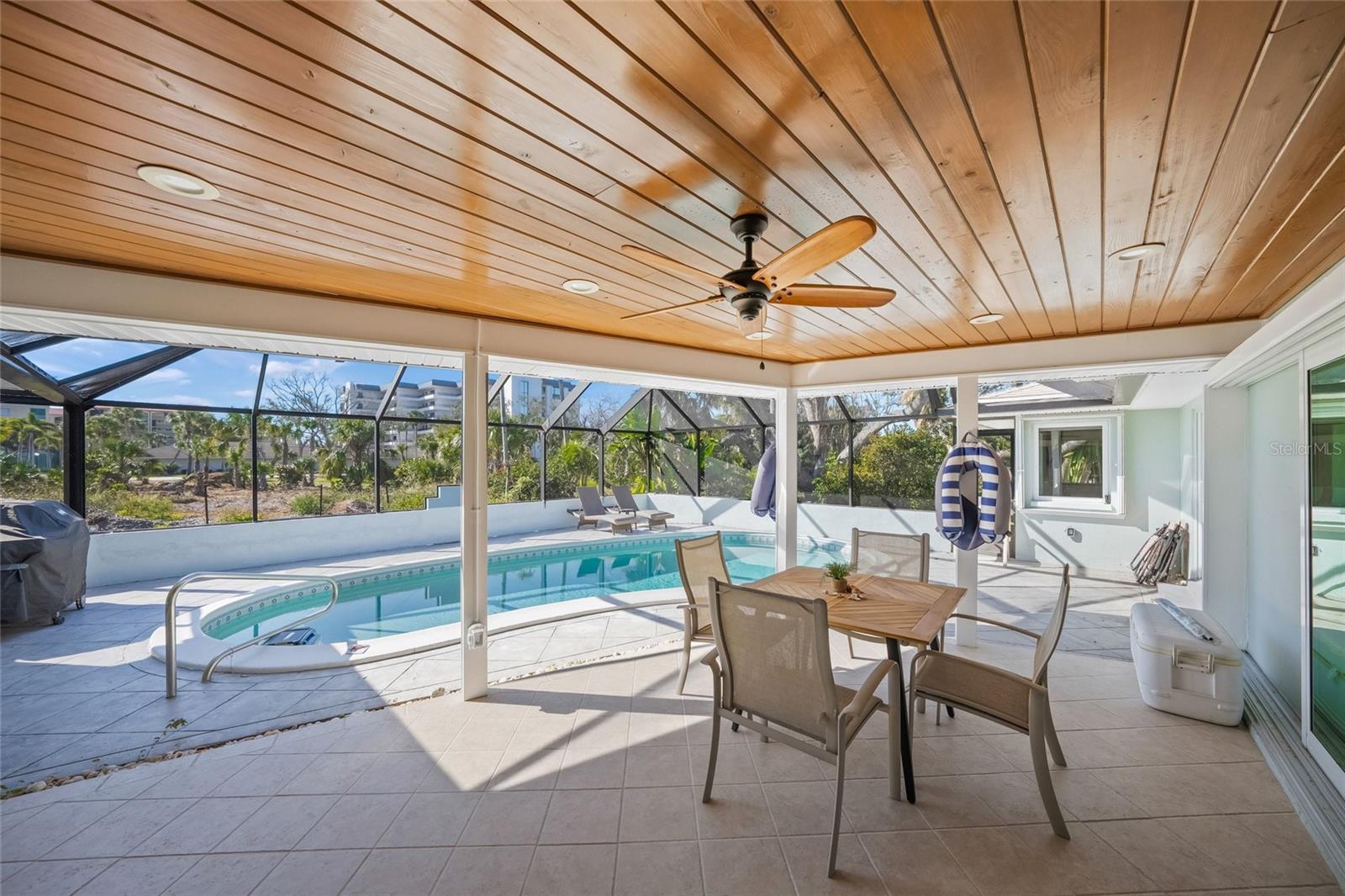 Image 33 of 85 For 8560 Heron Lagoon Circle