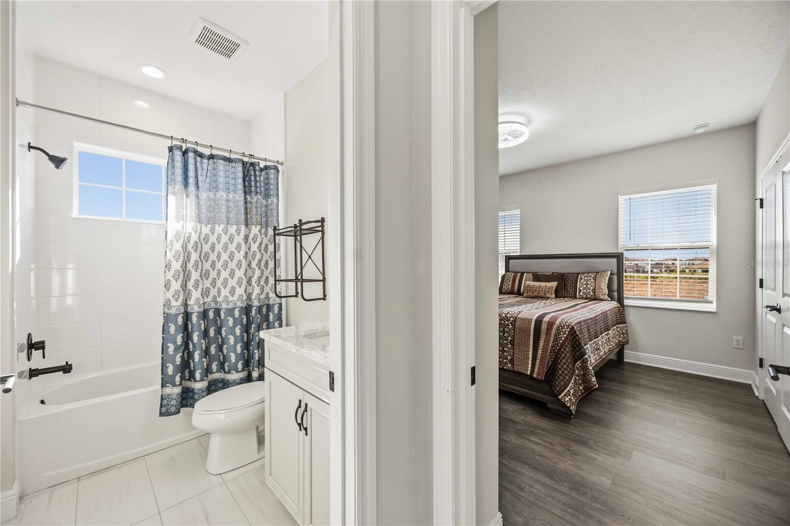 Image 33 of 63 For 13845 Heartwood Way