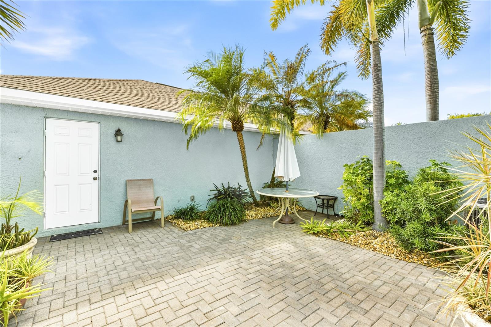 Image 22 of 35 For 11677 Old Florida Lane