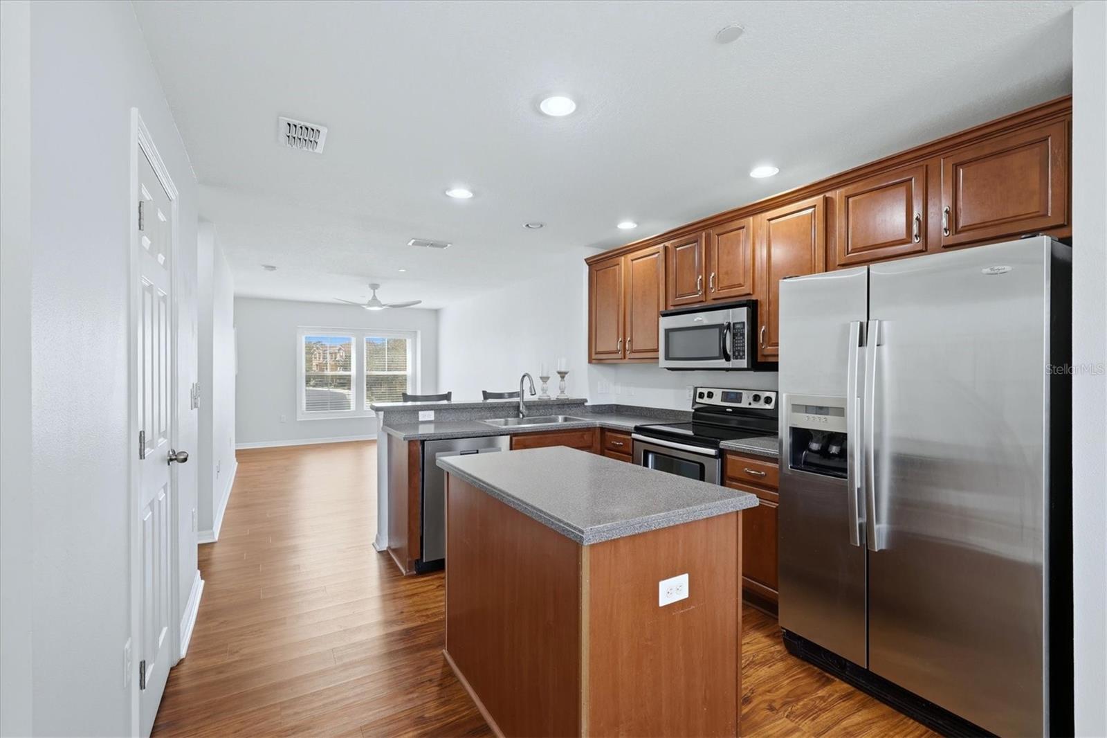 Image 10 of 52 For 9038 White Sage Loop