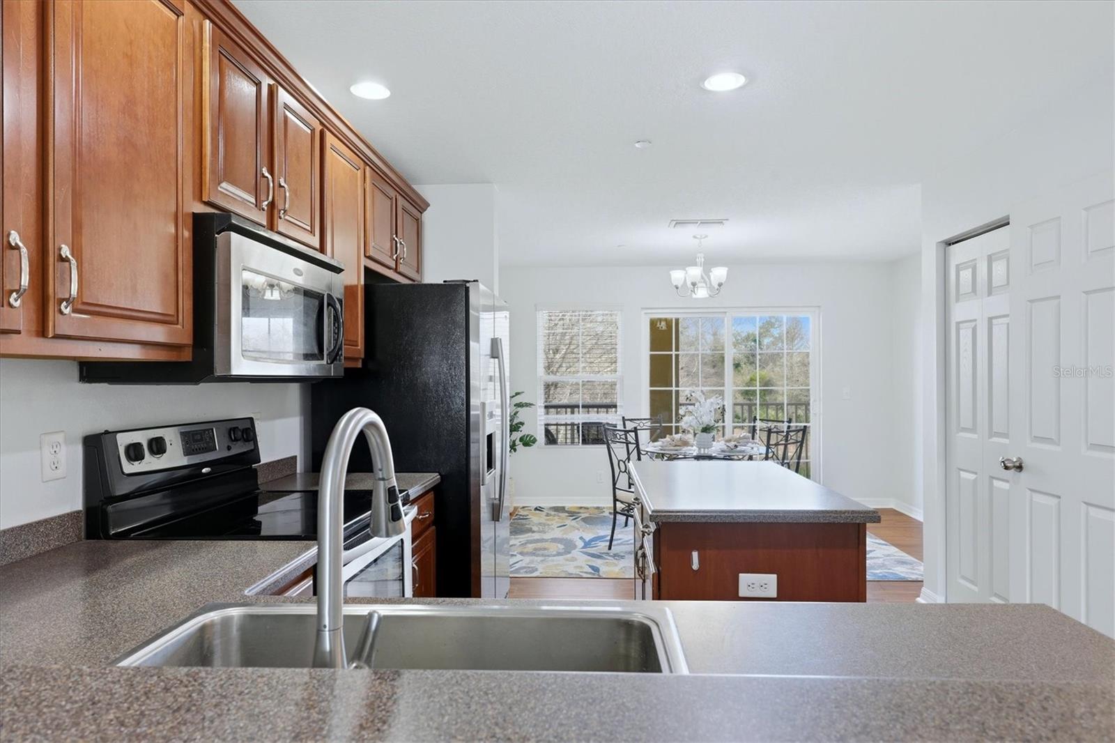 Image 11 of 52 For 9038 White Sage Loop