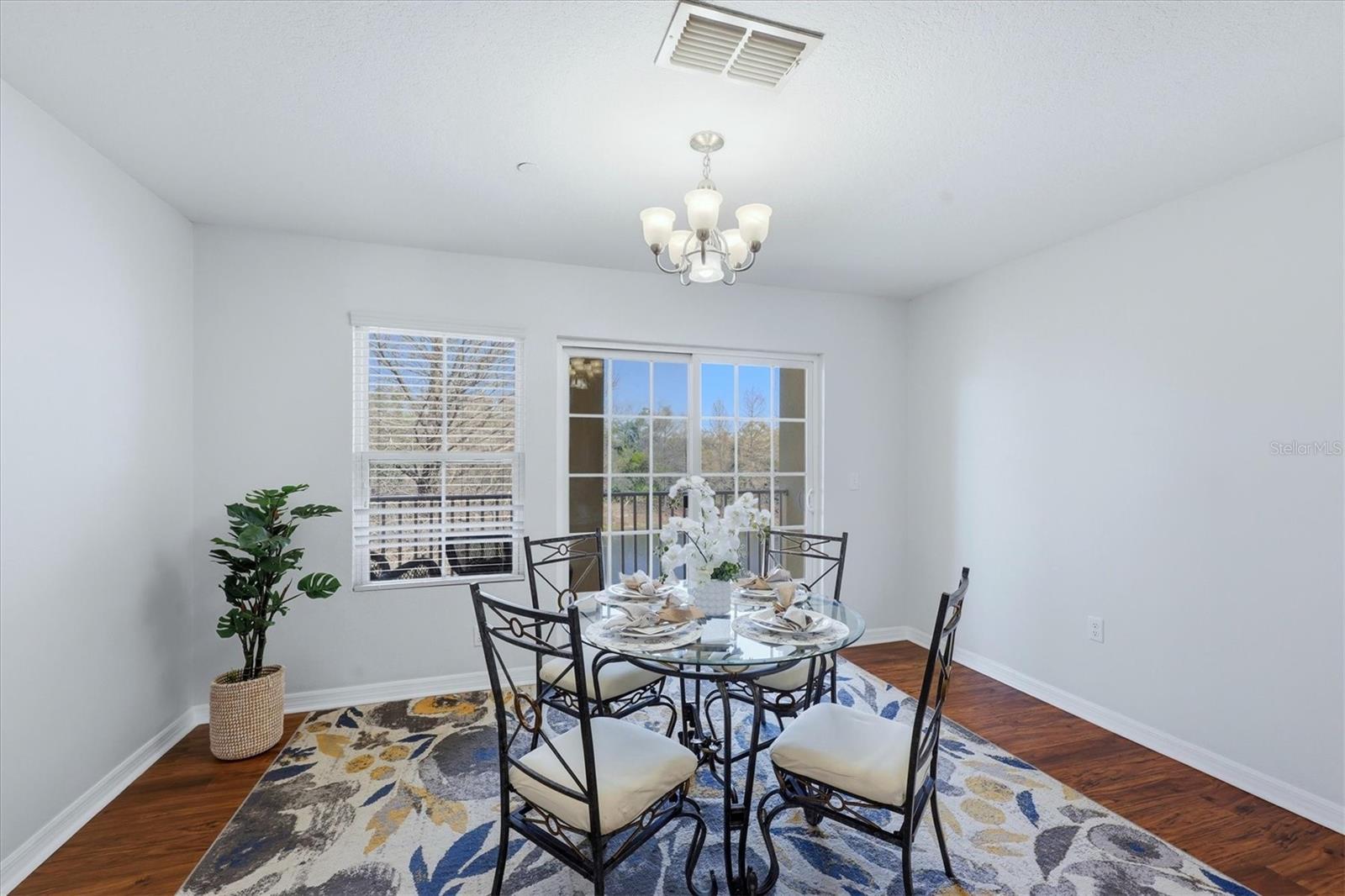 Image 15 of 52 For 9038 White Sage Loop