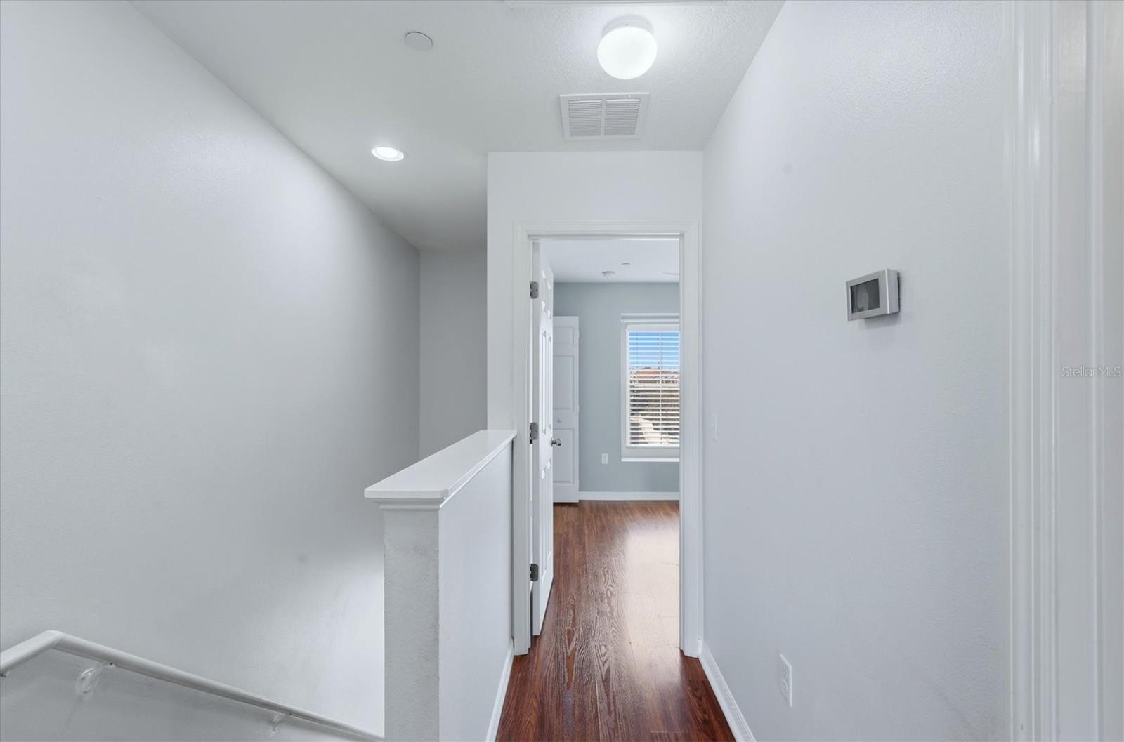 Image 19 of 52 For 9038 White Sage Loop