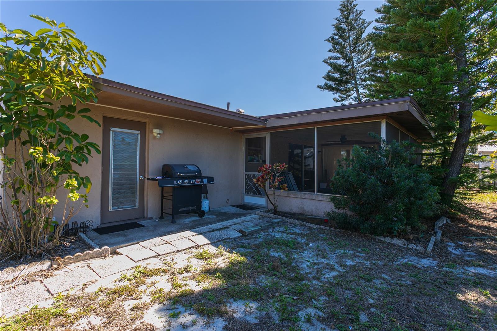 Image 27 of 30 For 2710 38th Street W