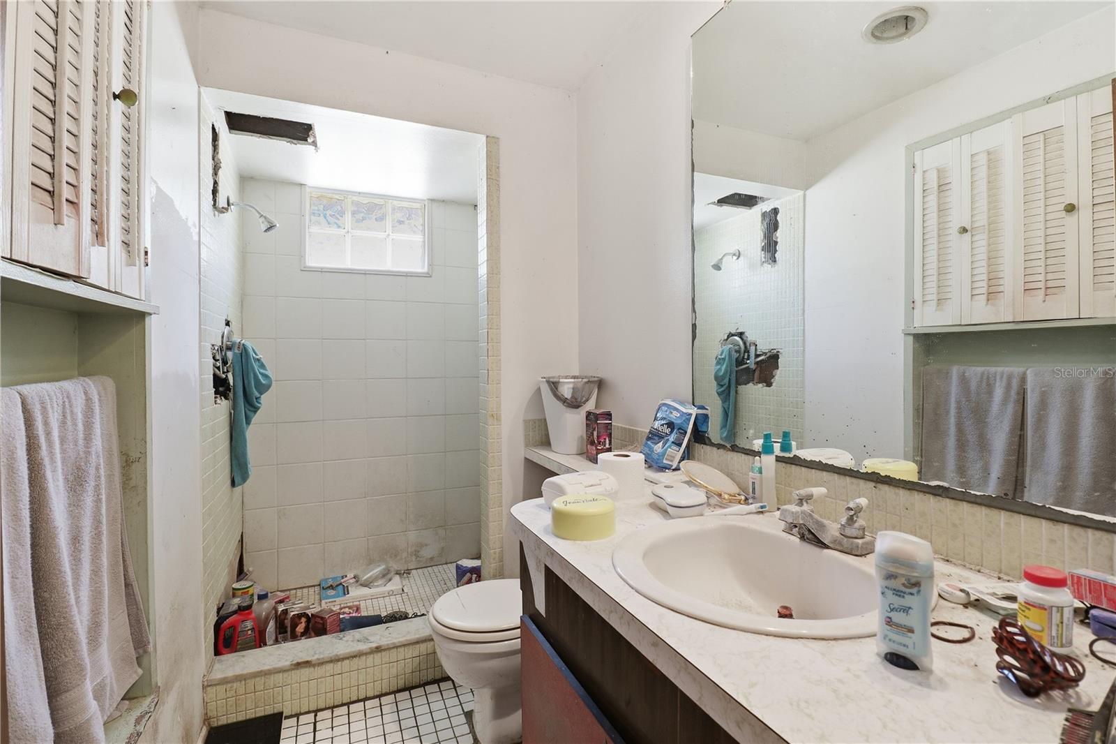 Image 11 of 30 For 27403 Balboa Drive