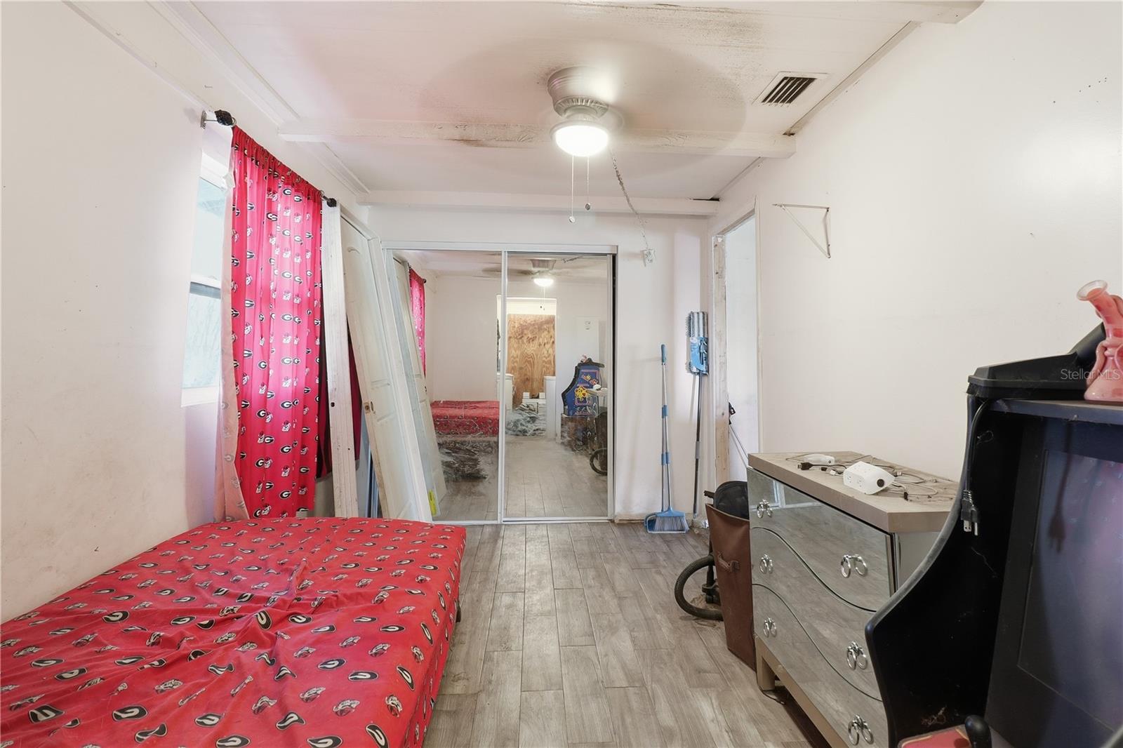 Image 13 of 30 For 27403 Balboa Drive