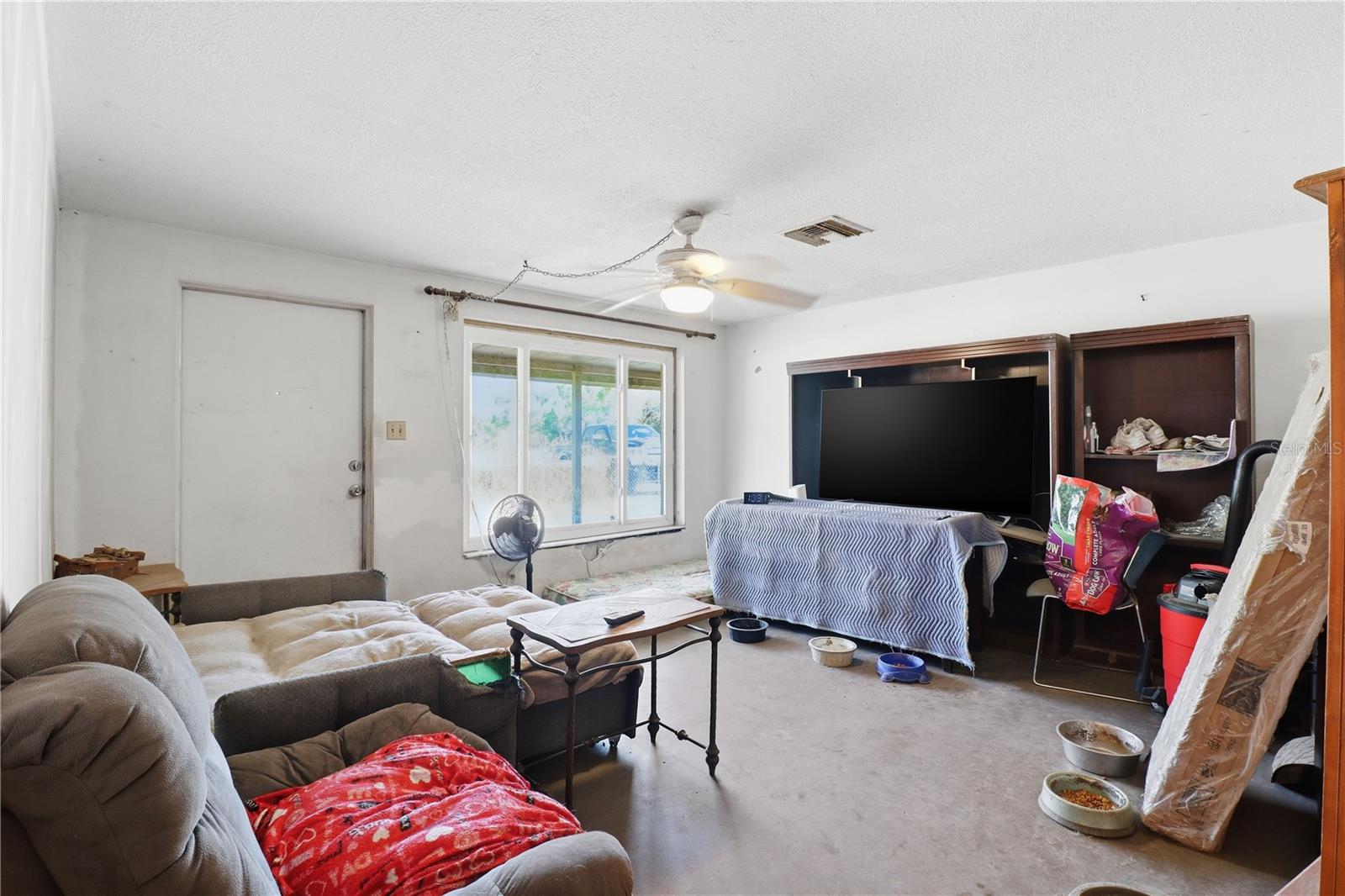 Image 4 of 30 For 27403 Balboa Drive