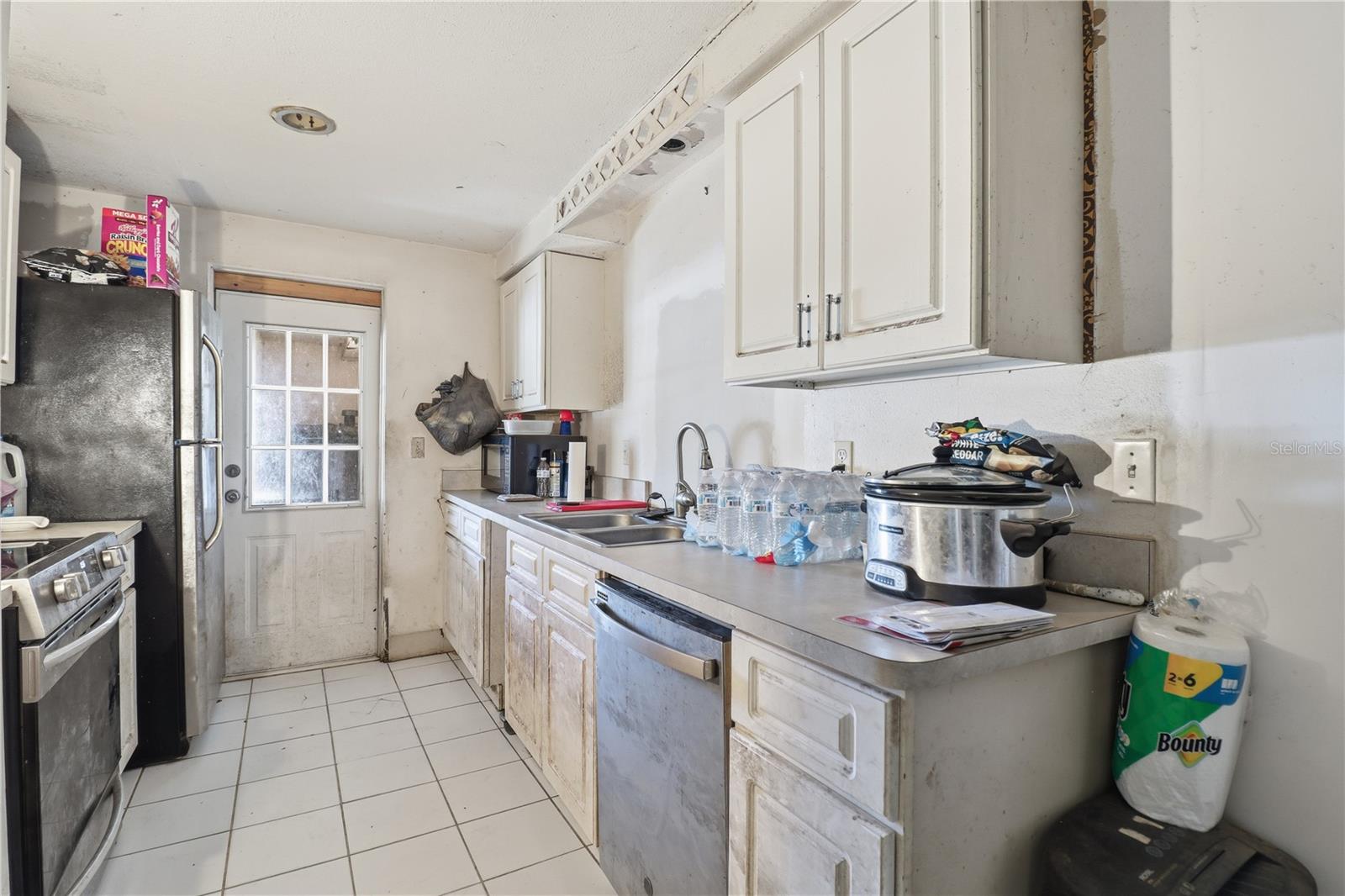 Image 8 of 30 For 27403 Balboa Drive