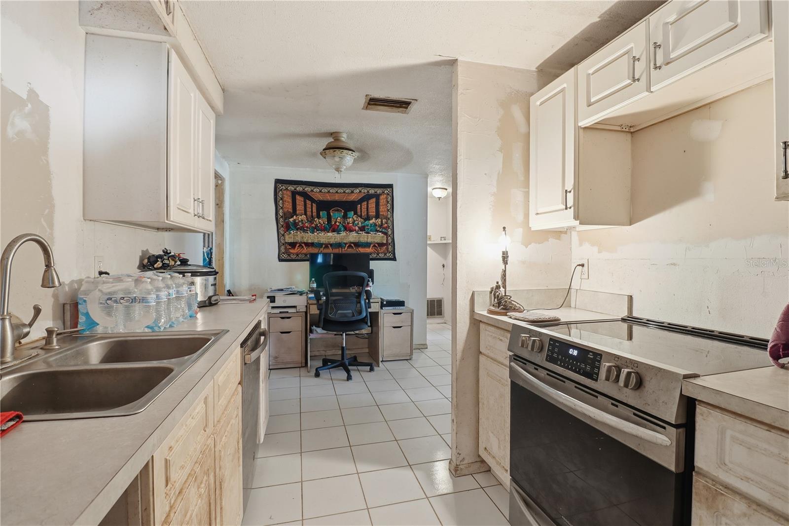 Image 9 of 30 For 27403 Balboa Drive