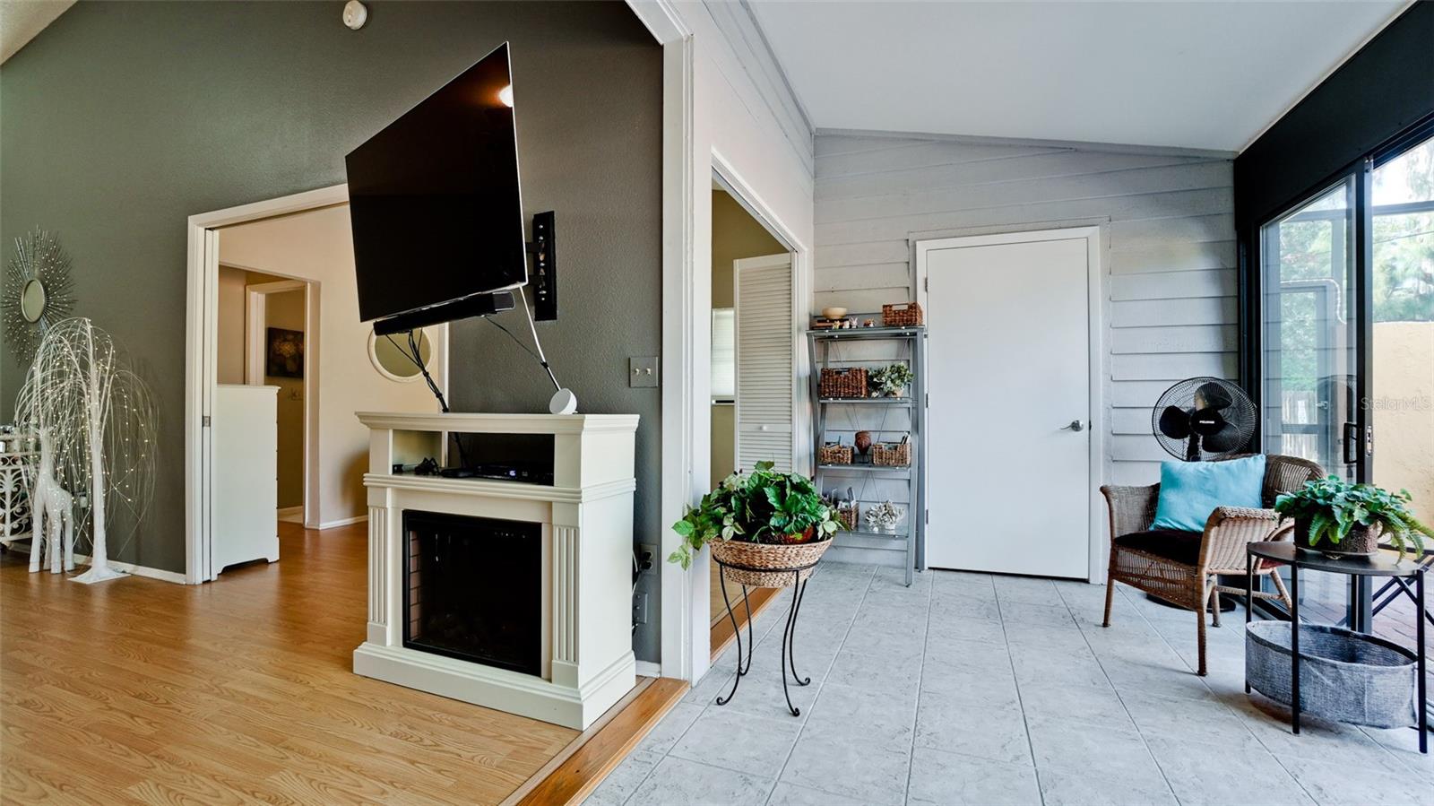 Image 16 of 49 For 4527 Park Lake Terrace N