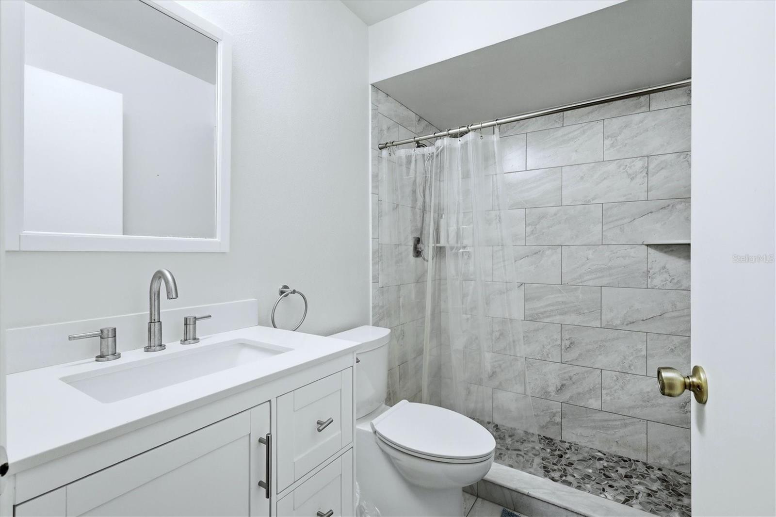 Image 21 of 44 For 4819 Village Gardens Drive 110