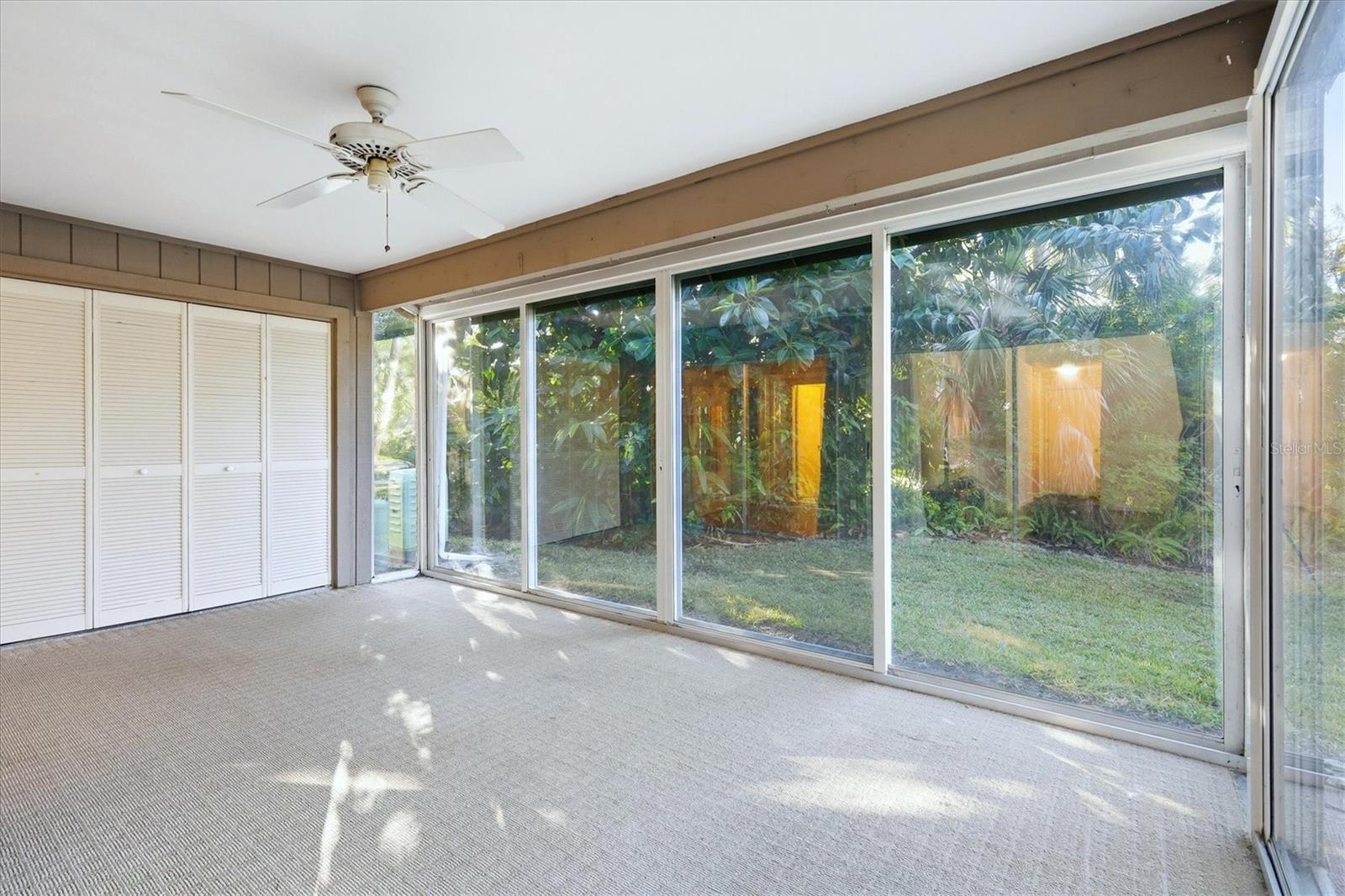 Image 25 of 44 For 4819 Village Gardens Drive 110