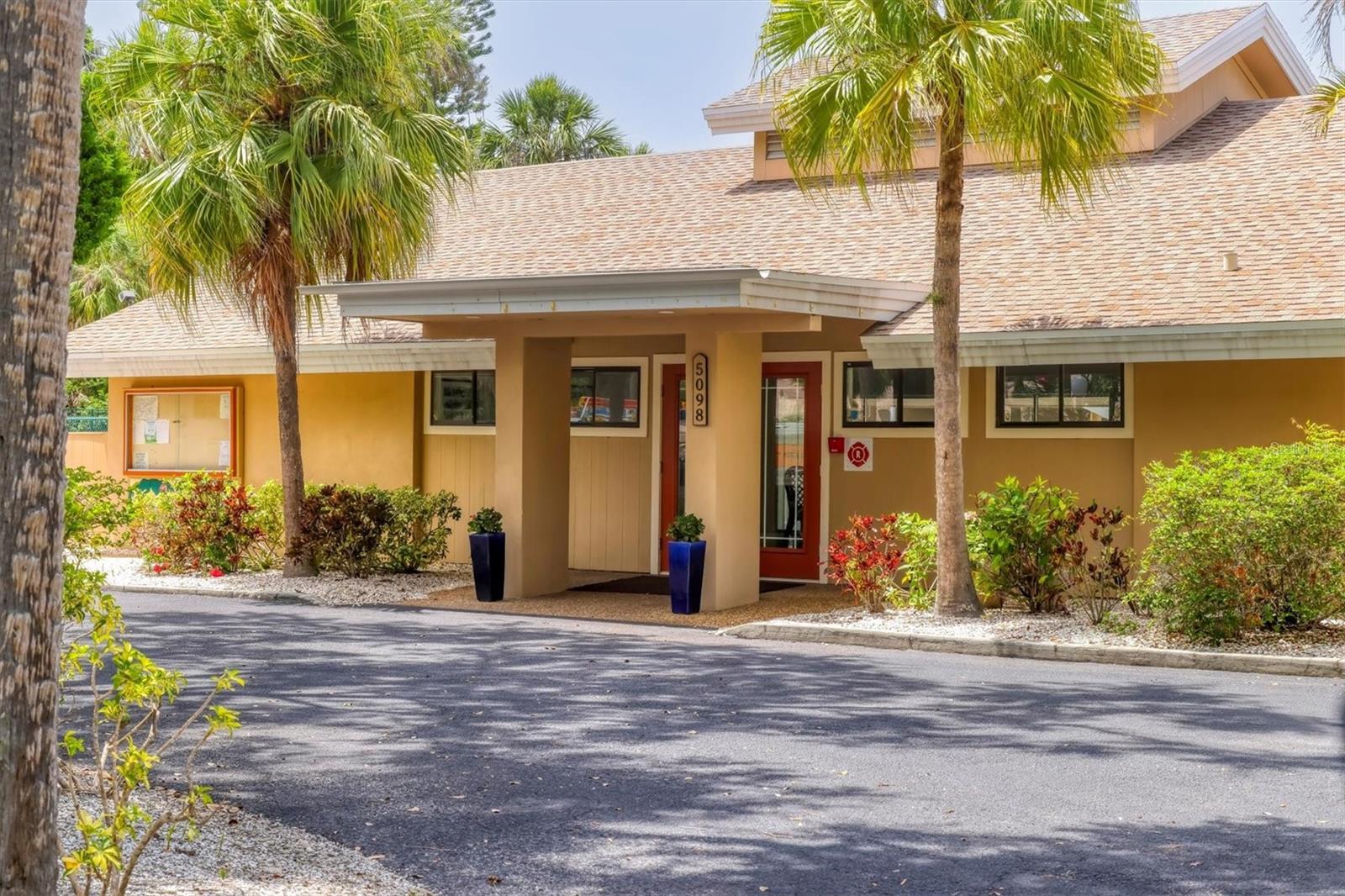 Image 31 of 44 For 4819 Village Gardens Drive 110