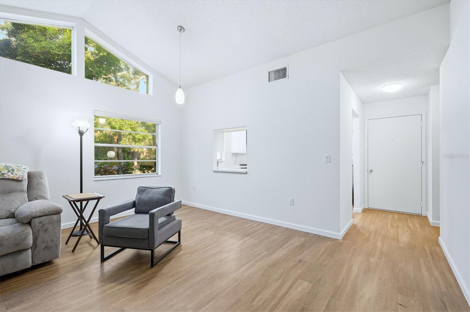 Image 6 of 44 For 4819 Village Gardens Drive 110