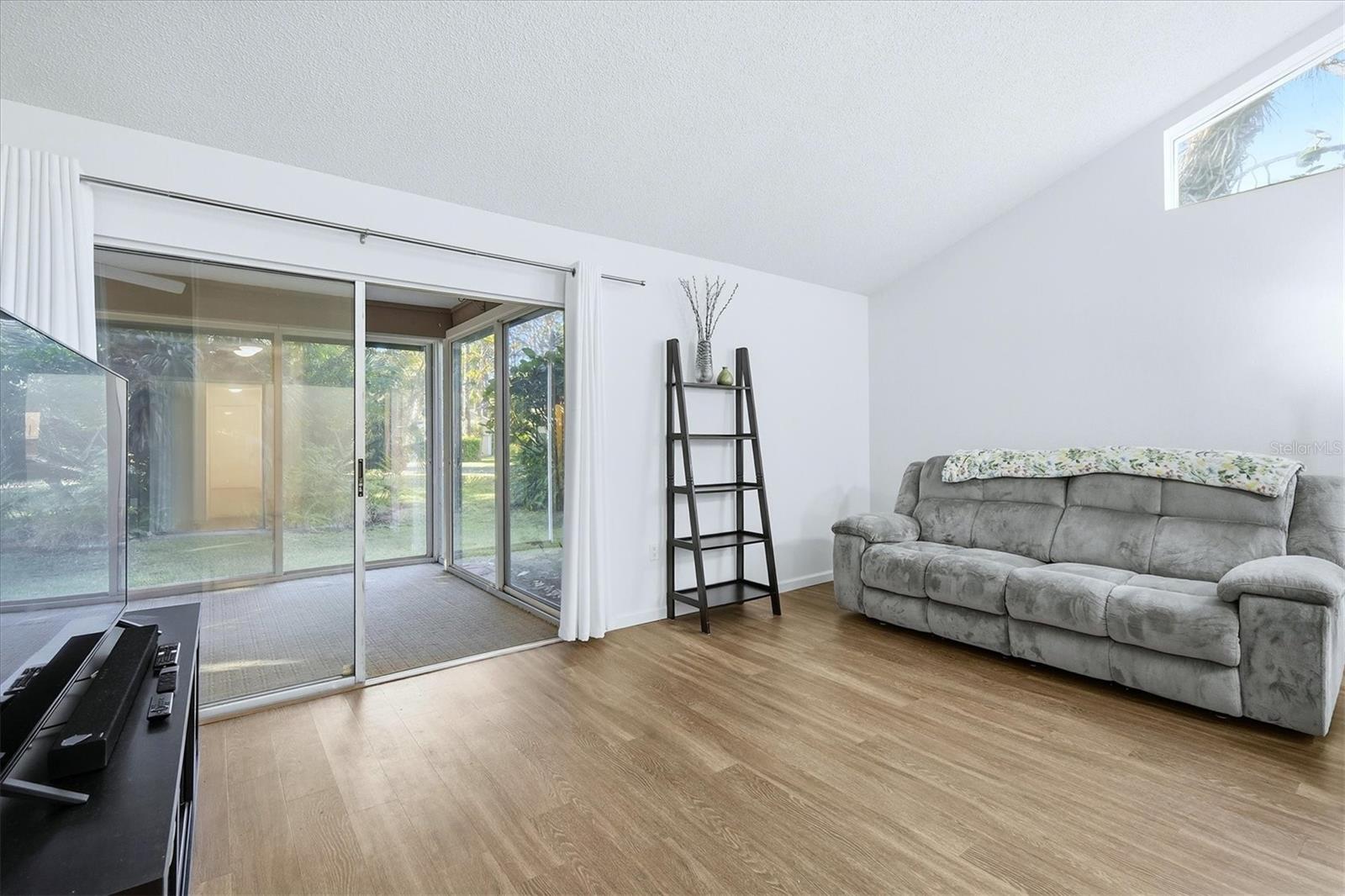 Image 7 of 44 For 4819 Village Gardens Drive 110