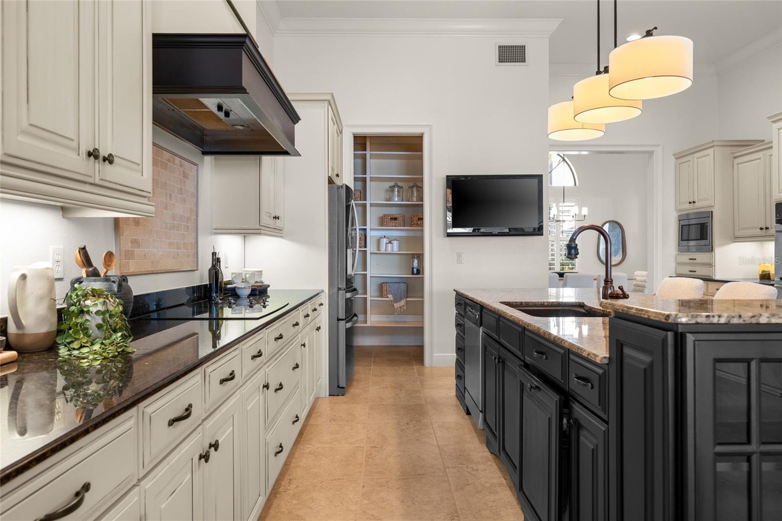 Image 26 of 94 For 4003 Hawk Island Drive