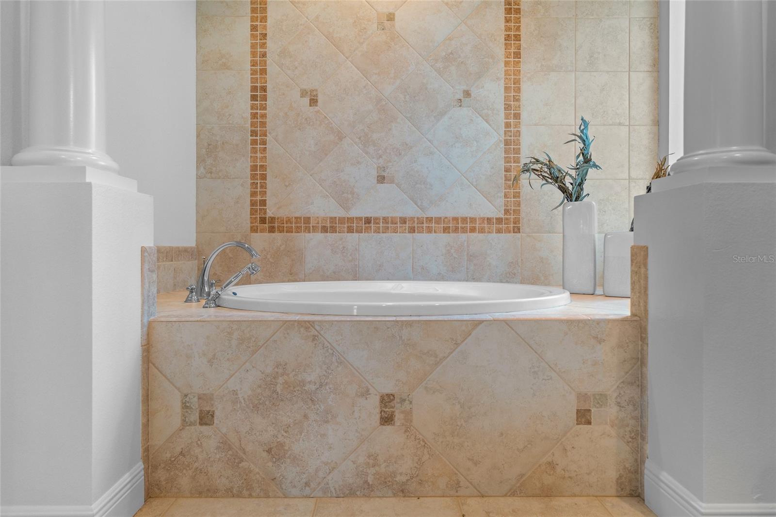 Image 36 of 94 For 4003 Hawk Island Drive