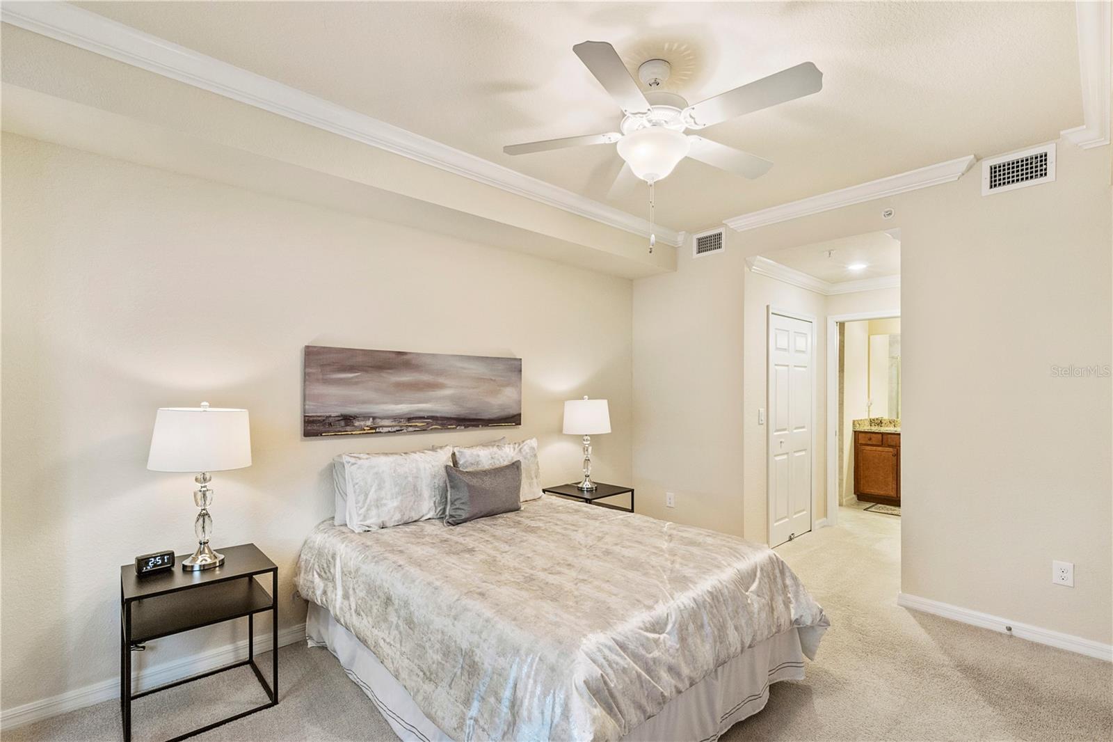 Image 12 of 47 For 5558 Palmer Circle 105