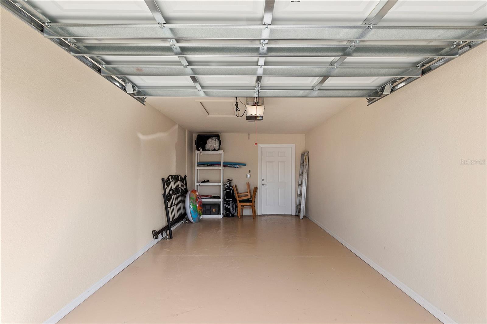 Image 25 of 47 For 5558 Palmer Circle 105