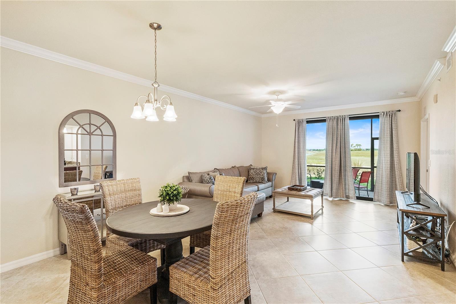 Image 3 of 47 For 5558 Palmer Circle 105