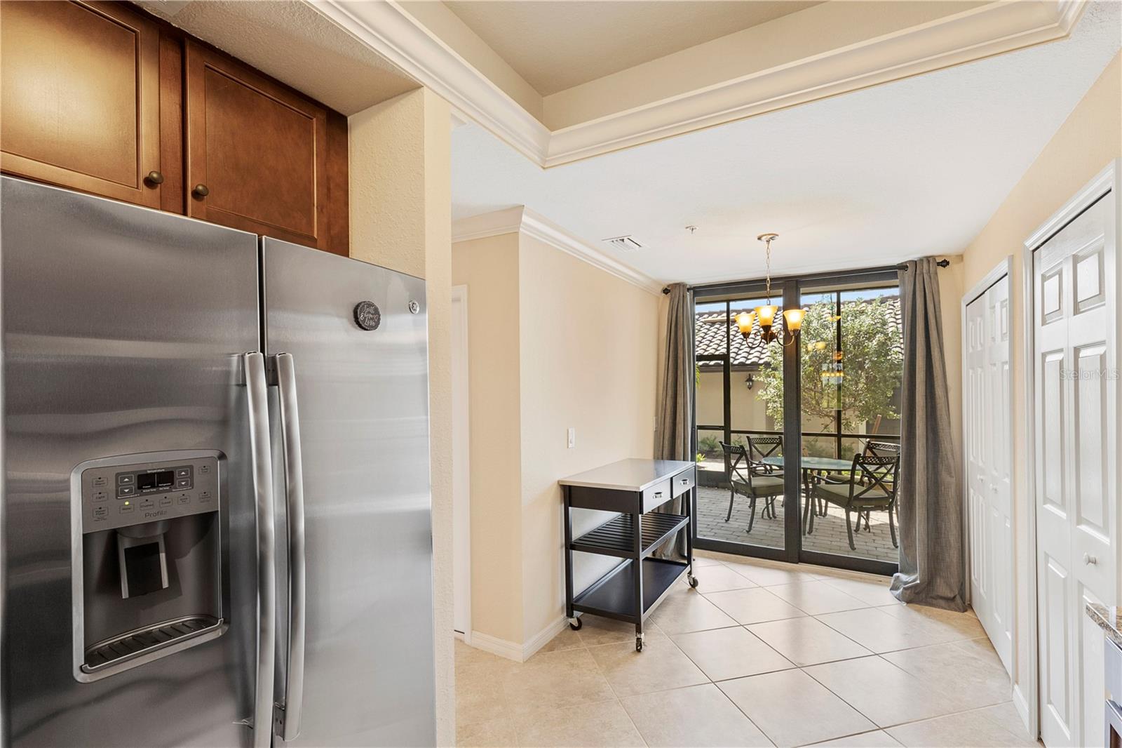 Image 8 of 47 For 5558 Palmer Circle 105