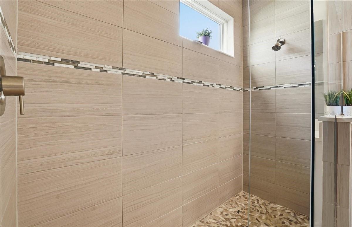 Image 26 of 73 For 2028 Woodleaf Hammock Court