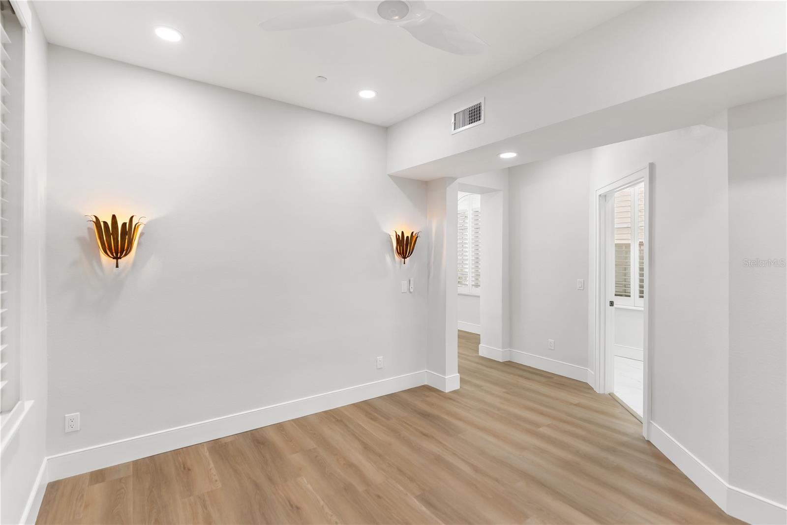 Image 41 of 71 For 1221 Palm Avenue 106-107