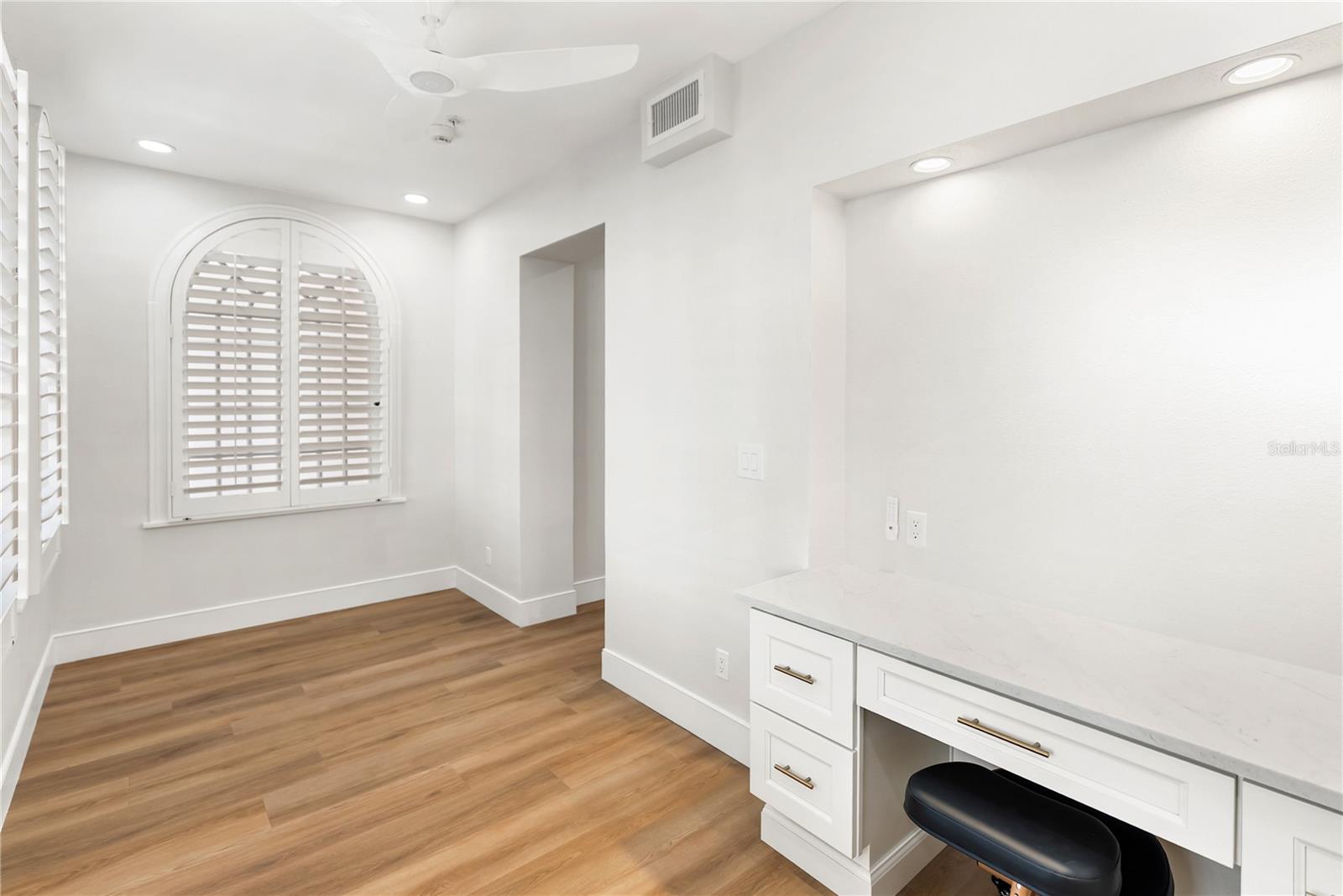 Image 43 of 71 For 1221 Palm Avenue 106-107