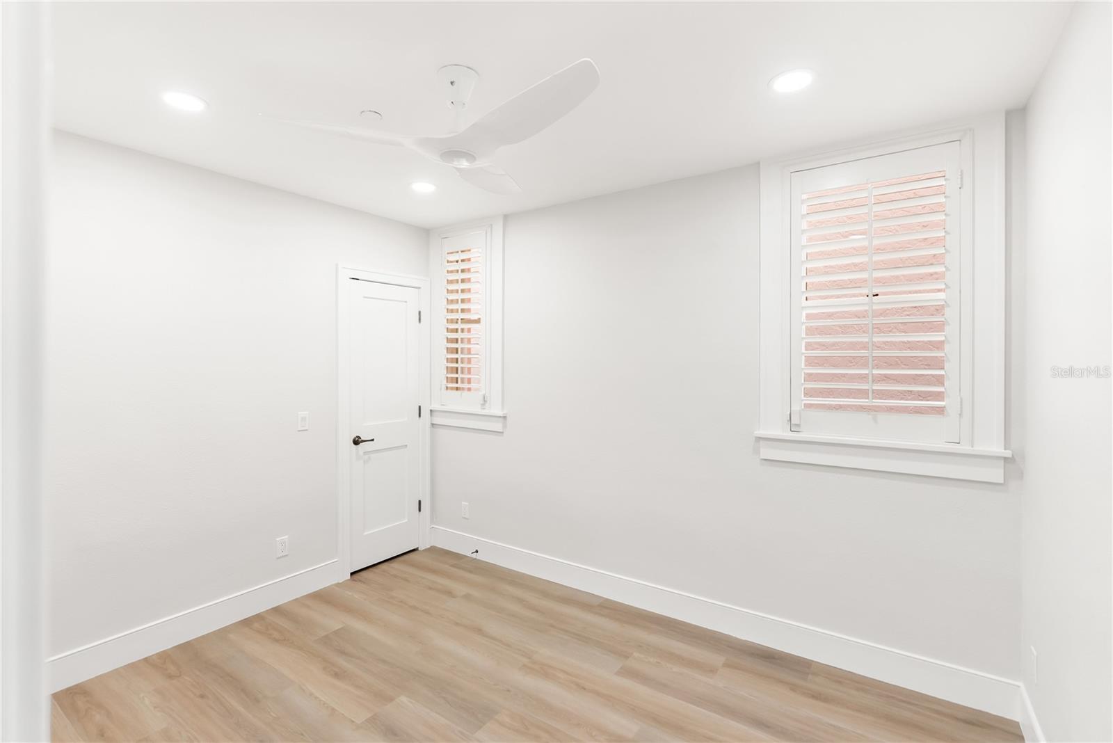 Image 47 of 71 For 1221 Palm Avenue 106-107