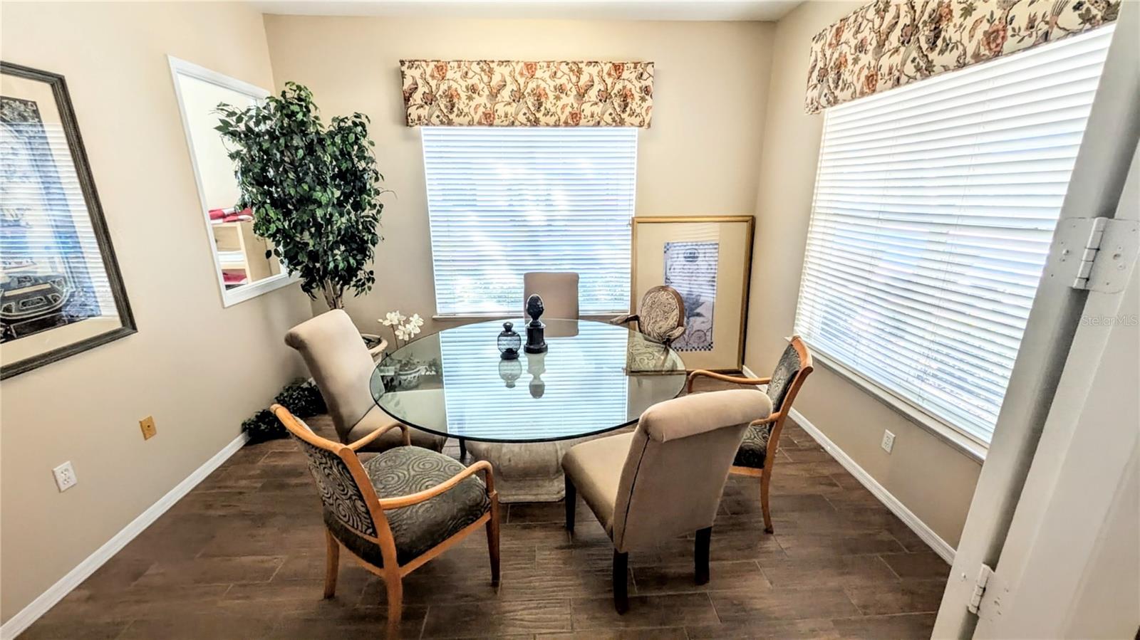 Image 30 of 34 For 5174 Northridge Road 108