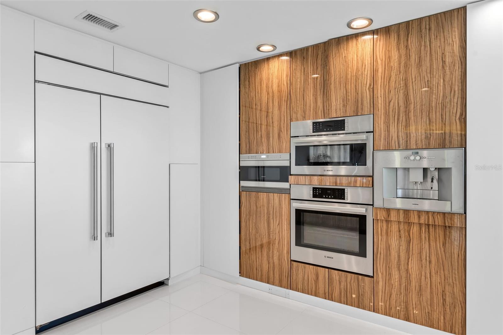 Image 18 of 40 For 1306 Lake Shore Drive