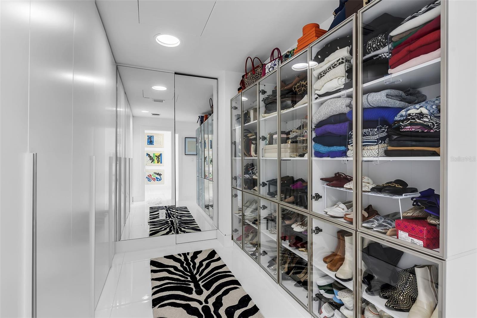 Image 22 of 40 For 1306 Lake Shore Drive