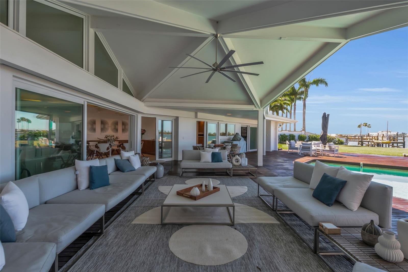 Image 34 of 40 For 1306 Lake Shore Drive